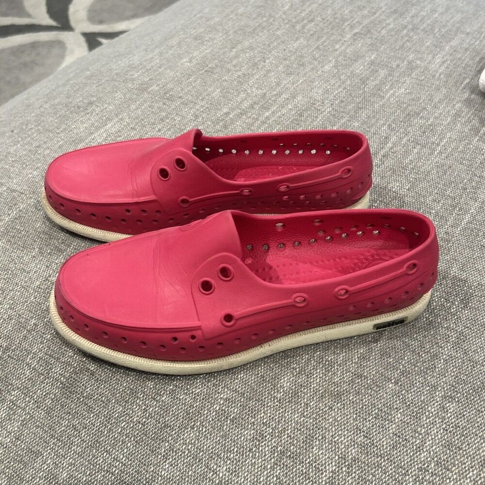 Native Howard Boat Shoes Womens 6 Mens Kids 4 Slip On Comfort Shoes Pink
